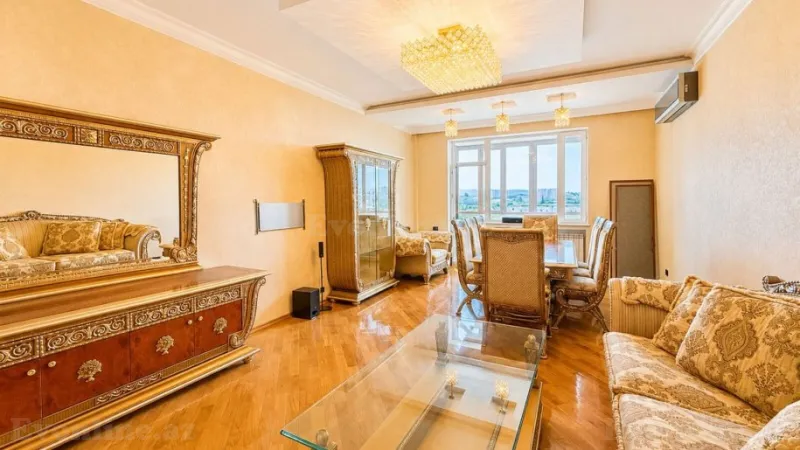 Satılır 3 otaqlı Mənzil Yeni tikili 145 m² Elmlər Akademiyası m.
