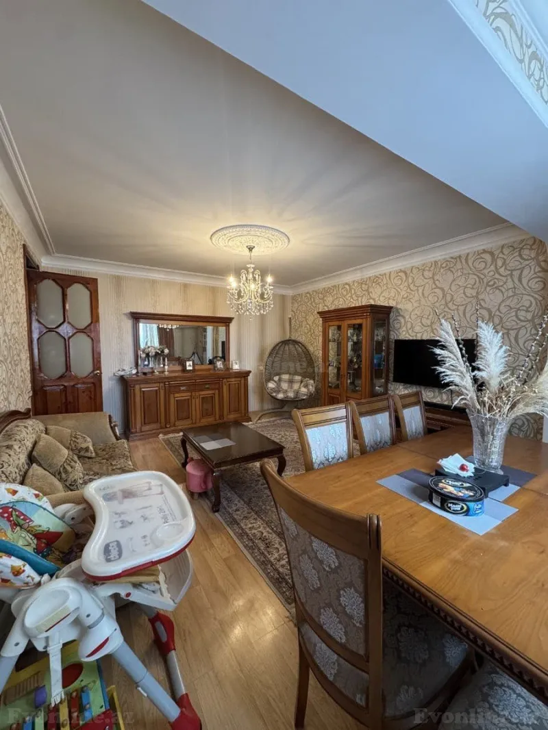 Satılır 4 otaqlı Mənzil Köhnə tikili 113 m² Sabunçu r.