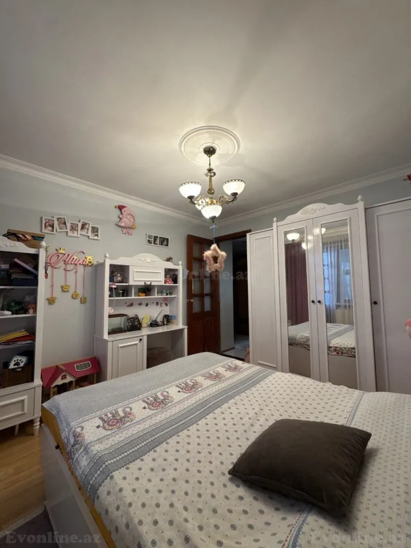 Satılır 4 otaqlı Mənzil Köhnə tikili 113 m² Sabunçu r. - şəkil 5