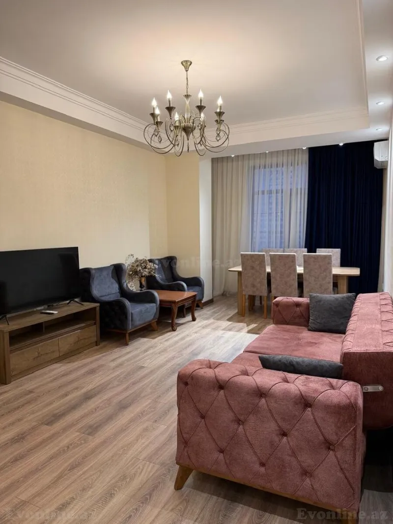 2 otaqlı Mənzil 70 m² İnşaatçılar m. Kirayə verilir