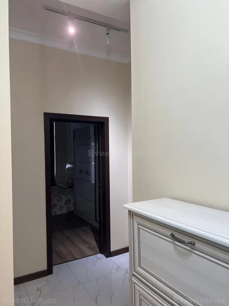 Kirayə verilir 2 otaqlı Mənzil Yeni tikili 70 m² İnşaatçılar m. - şəkil 8