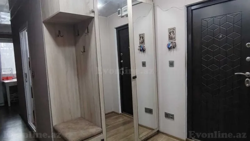 Satılır 3 otaqlı Mənzil Köhnə tikili 75 m² Neftçilər m.