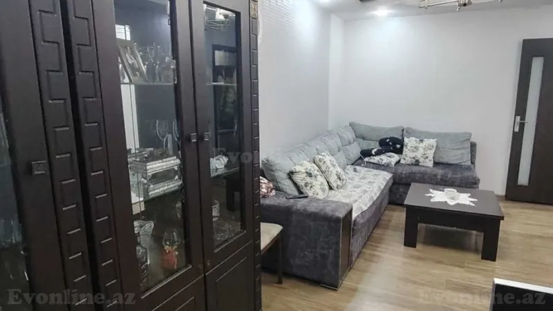 Satılır 3 otaqlı Mənzil Köhnə tikili 75 m² Neftçilər m. - şəkil 5