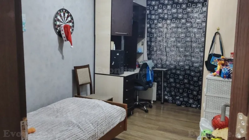Satılır 3 otaqlı Mənzil Köhnə tikili 75 m² Neftçilər m. - şəkil 6
