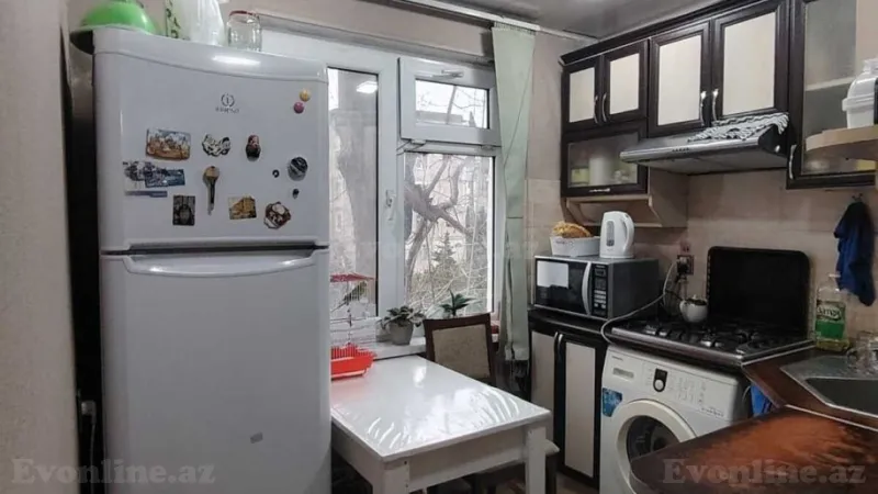 Satılır 3 otaqlı Mənzil Köhnə tikili 75 m² Neftçilər m. - şəkil 9