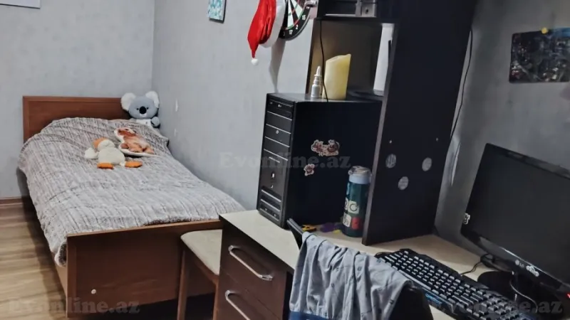 Satılır 3 otaqlı Mənzil Köhnə tikili 75 m² Neftçilər m. - şəkil 14
