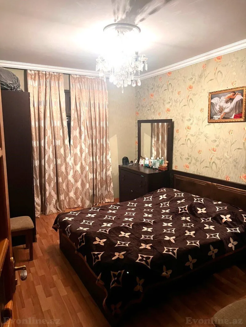 Satılır 3 otaqlı Mənzil Köhnə tikili 80 m² Həzi Aslanov m.