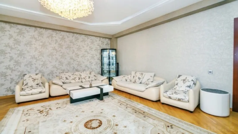Kirayə verilir 3 otaqlı Mənzil Yeni tikili 220 m² 28 May m. - şəkil 2