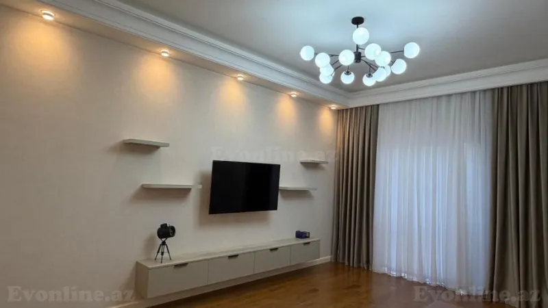 Kirayə verilir 2 otaqlı Mənzil Yeni tikili 90 m² Xətai r. - şəkil 7