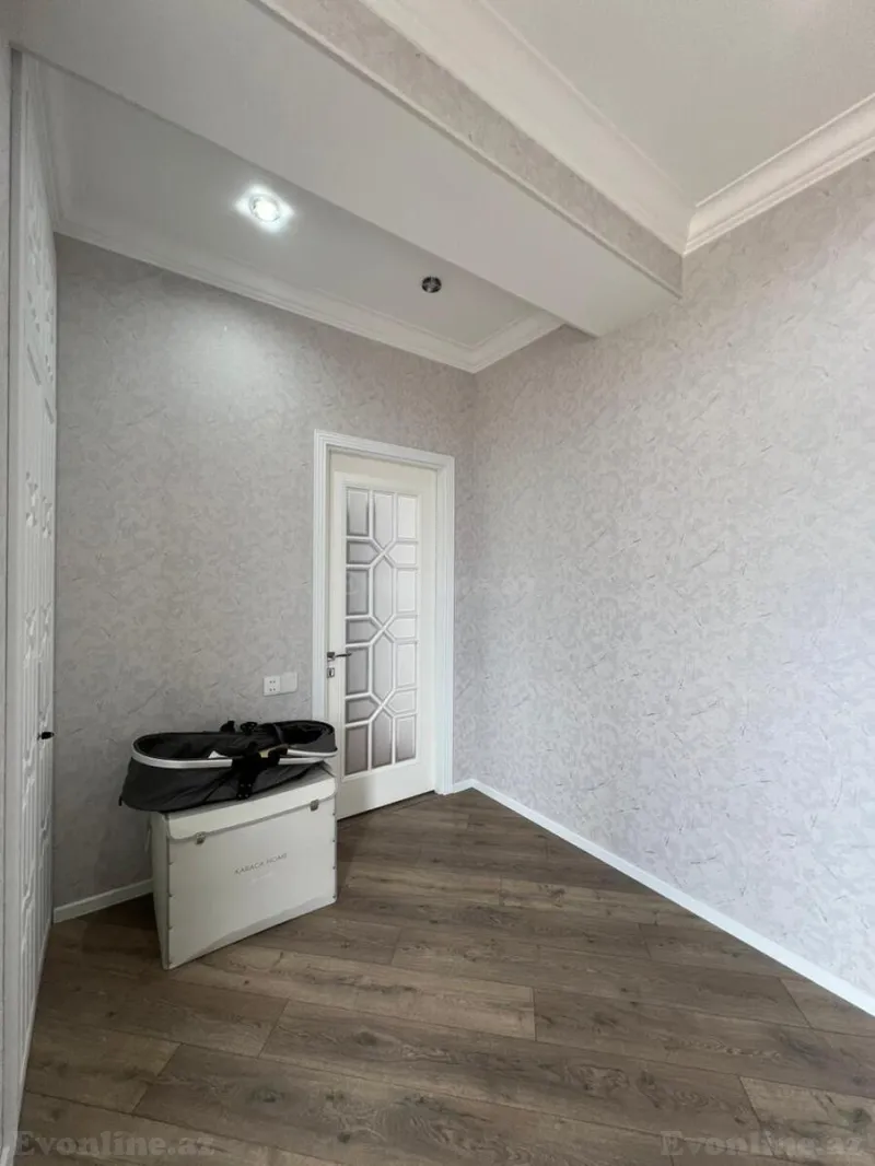 Satılır 3 otaqlı Mənzil Yeni tikili 70 m² Səbail r. - şəkil 8