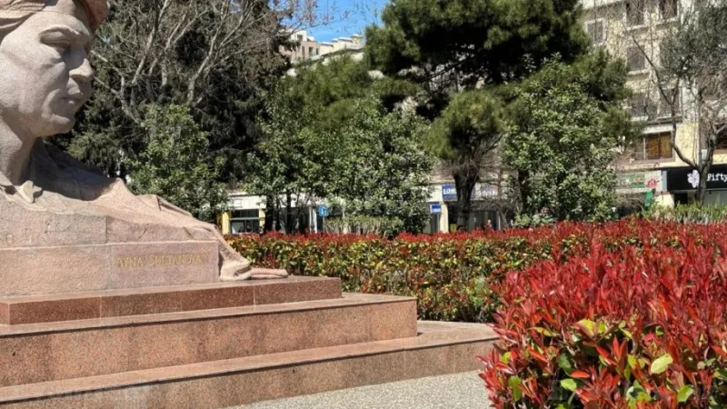 2 otaqlı Mənzil 50 m² 8-ci mikrorayon Satılır