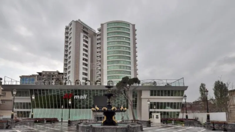 4 otaqlı Mənzil 230 m² 28 May m. Satılır