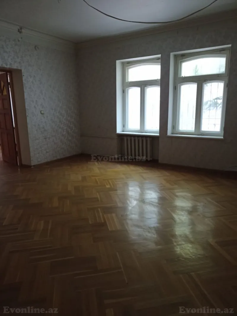 Obyekt 555 m² 8-ci mikrorayon Kirayə verilir