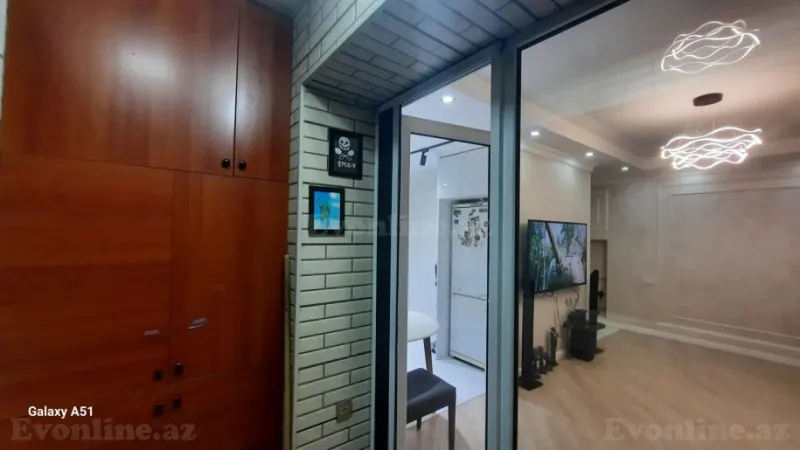 Satılır 2 otaqlı Mənzil Köhnə tikili 70 m² Elmlər Akademiyası m. - şəkil 20