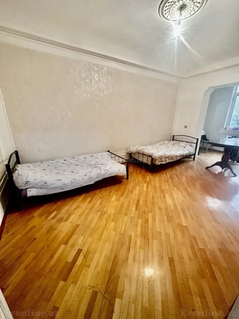 Satılır 3 otaqlı Mənzil Köhnə tikili 72 m² Neftçilər m. - şəkil 3