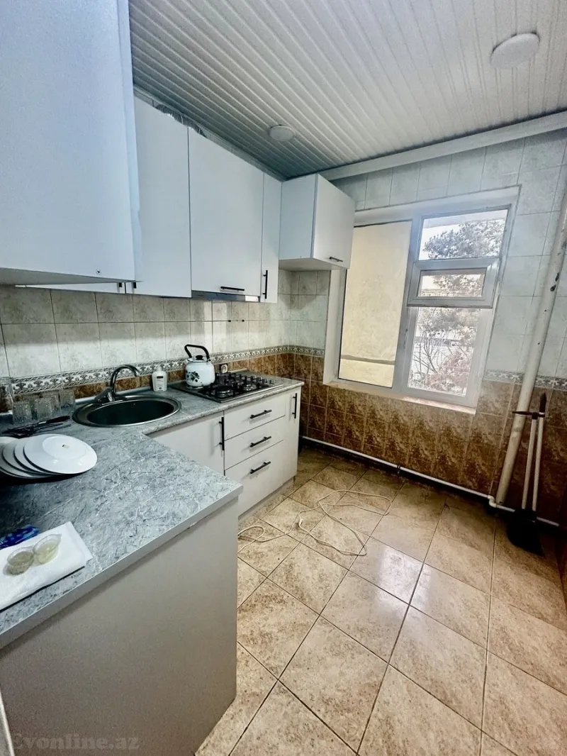 Satılır 3 otaqlı Mənzil Köhnə tikili 72 m² Neftçilər m. - şəkil 4