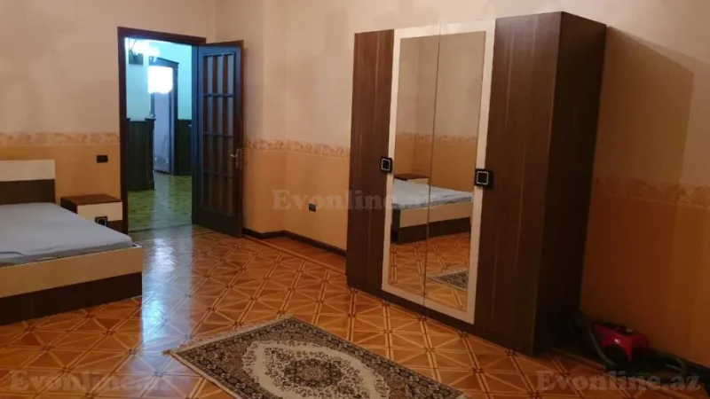 Kirayə verilir 4 otaqlı Mənzil Köhnə tikili 200 m² Nizami m. - şəkil 15