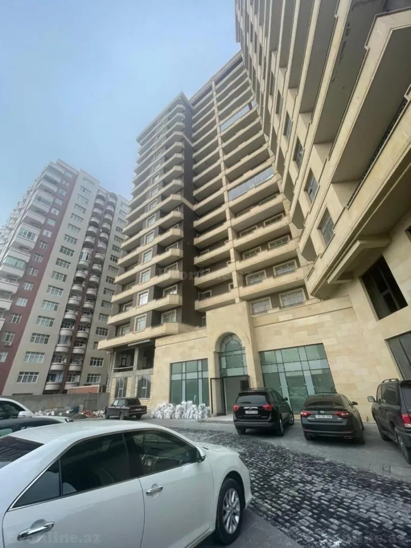 Satılır 4 otaqlı Mənzil Yeni tikili 140 m² Səbail r. - şəkil 4