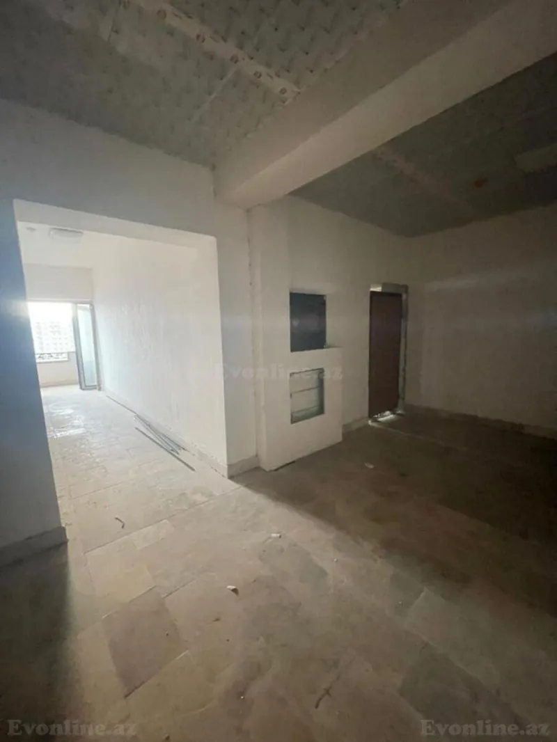 Satılır 4 otaqlı Mənzil Yeni tikili 140 m² Səbail r. - şəkil 8