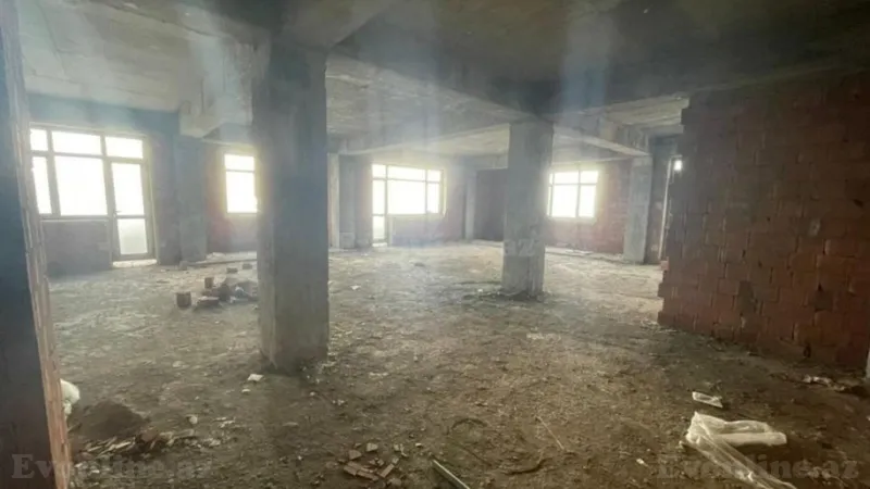 Satılır 4 otaqlı Mənzil Yeni tikili 140 m² Səbail r. - şəkil 9