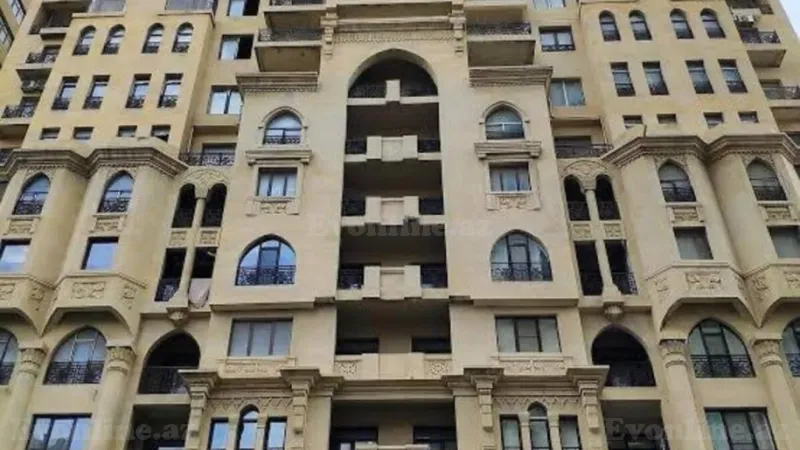 4 otaqlı Mənzil 235 m² 28 May m. Satılır
