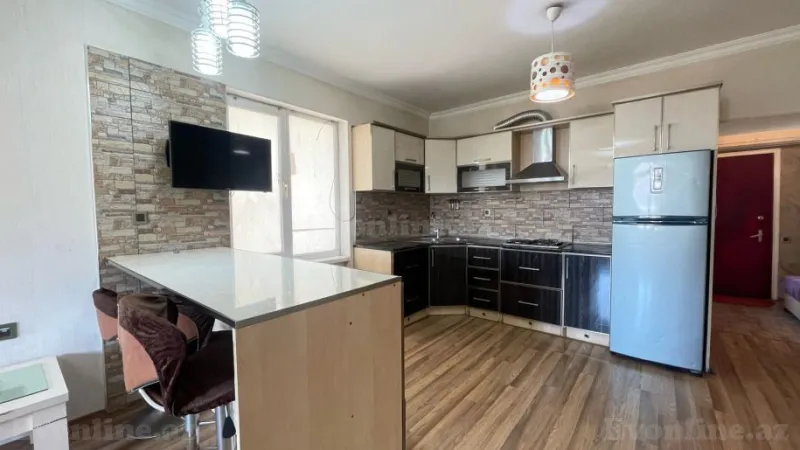Satılır 2 otaqlı Mənzil Köhnə tikili 60 m² Nəsimi r. - şəkil 3