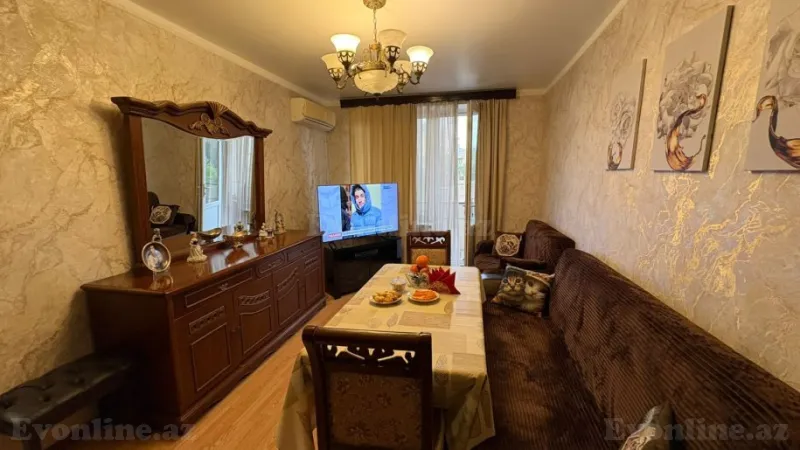 Satılır 3 otaqlı Mənzil Köhnə tikili 73 m² 28 May m.