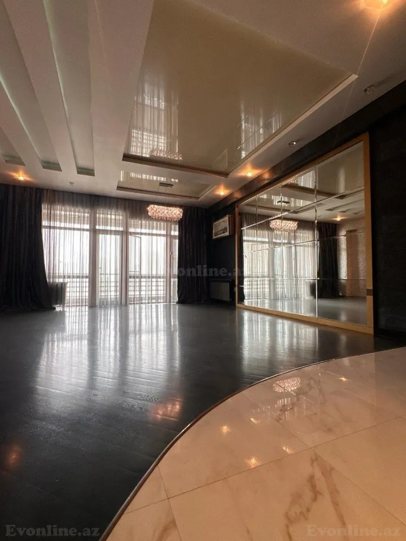 Satılır 4 otaqlı Mənzil Yeni tikili 205 m² 28 May m. - şəkil 3