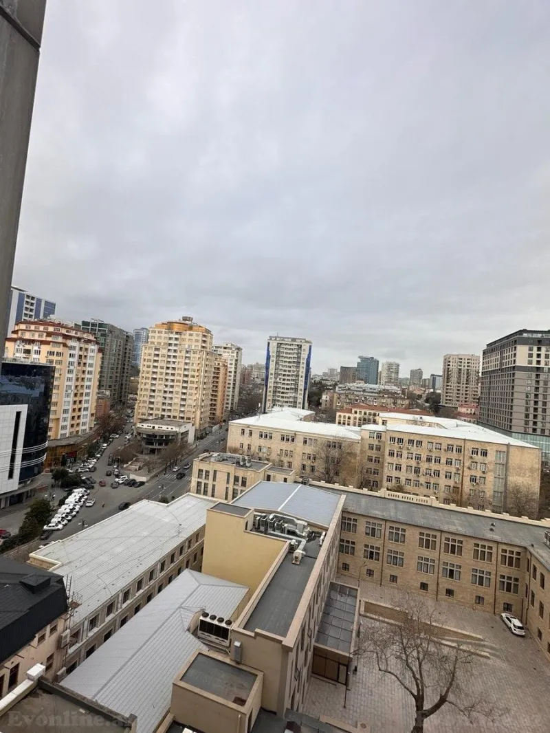 Satılır 4 otaqlı Mənzil Yeni tikili 205 m² 28 May m. - şəkil 5