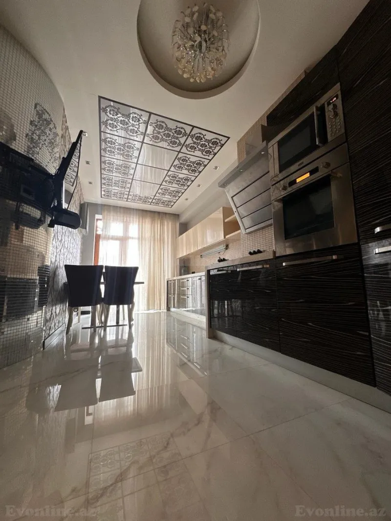Satılır 4 otaqlı Mənzil Yeni tikili 205 m² 28 May m. - şəkil 14