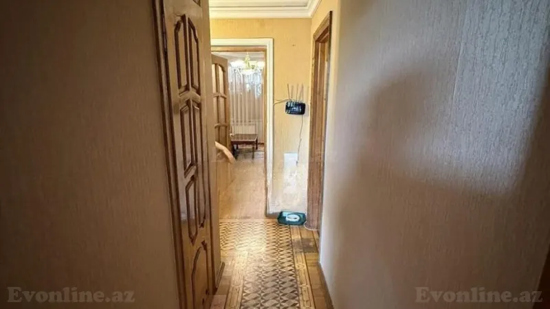 Satılır 3 otaqlı Mənzil Köhnə tikili 85 m² Neftçilər m.