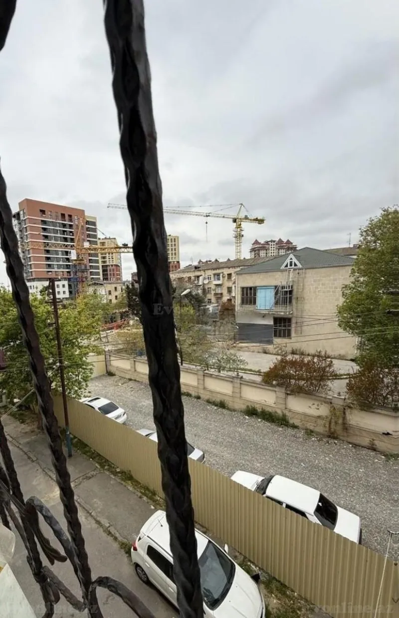 Satılır 3 otaqlı Mənzil Köhnə tikili 85 m² Neftçilər m. - şəkil 8