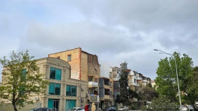 Satılır 3 otaqlı Mənzil Köhnə tikili 85 m² Neftçilər m. - şəkil 11