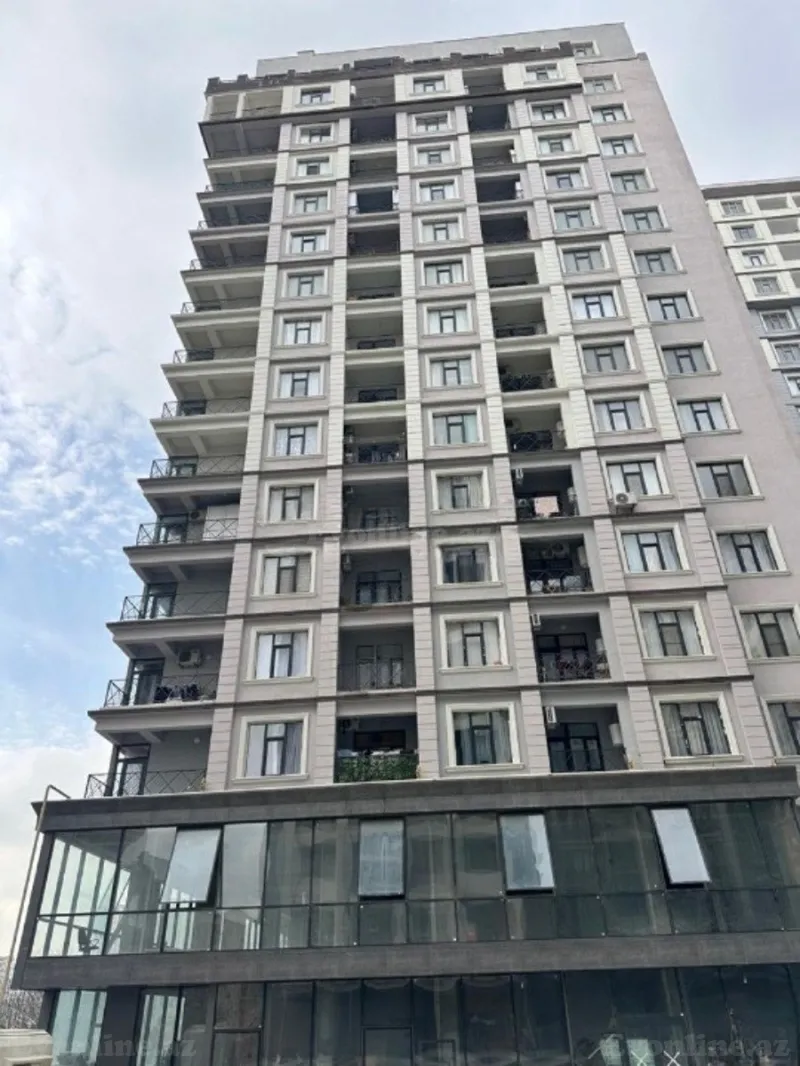 4 otaqlı Mənzil 145 m² 28 May m. Satılır