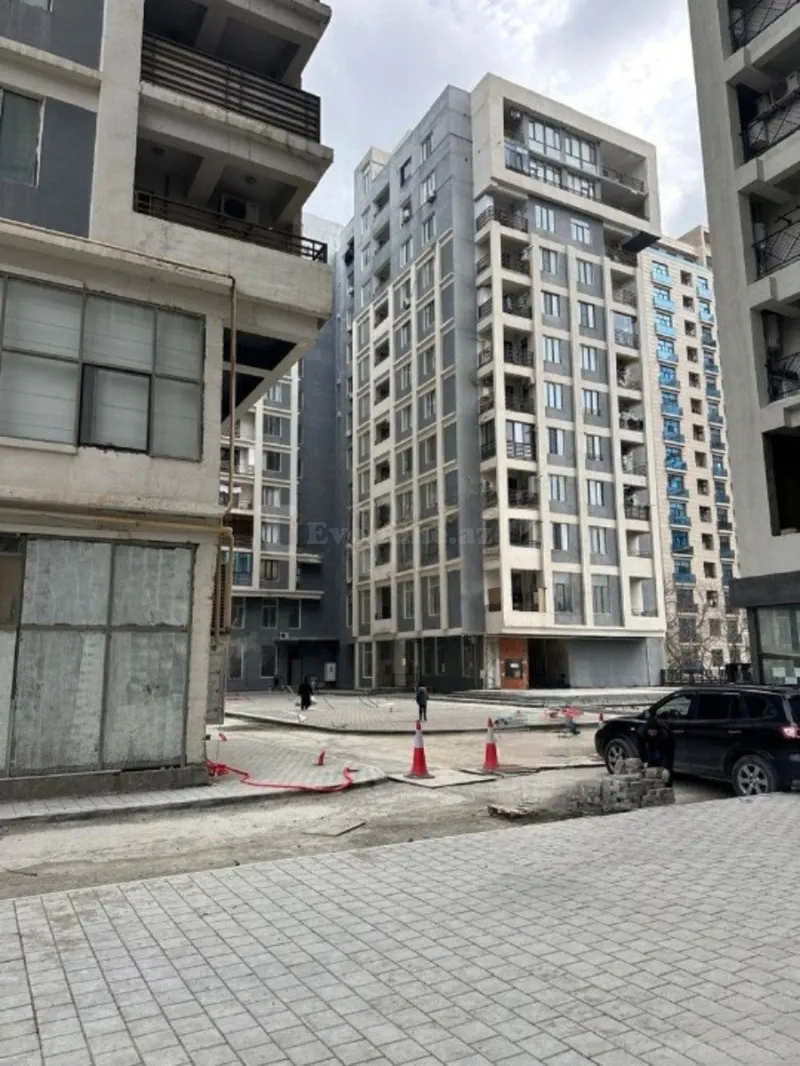 Satılır 4 otaqlı Mənzil Yeni tikili 145 m² 28 May m. - şəkil 2