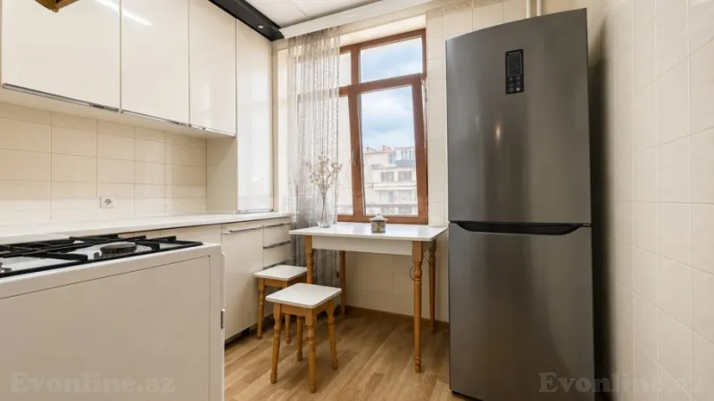 Satılır 2 otaqlı Mənzil Köhnə tikili 52 m² Nərimanov r. - şəkil 7