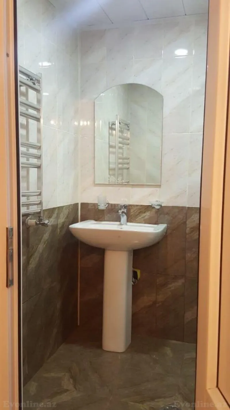 Kirayə verilir 3 otaqlı Mənzil Köhnə tikili 85 m² Gənclik m. - şəkil 2