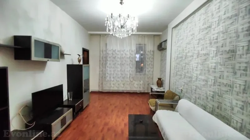 Kirayə verilir 3 otaqlı Mənzil Yeni tikili 88 m² 8 Noyabr m.
