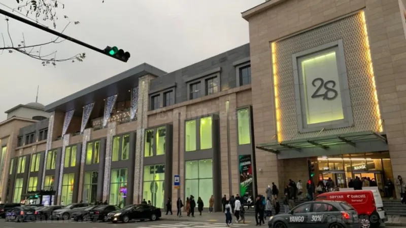 4 otaqlı Mənzil 90 m² 28 May m. Satılır