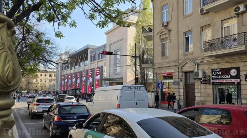 Satılır 4 otaqlı Mənzil Köhnə tikili 90 m² 28 May m. - şəkil 3