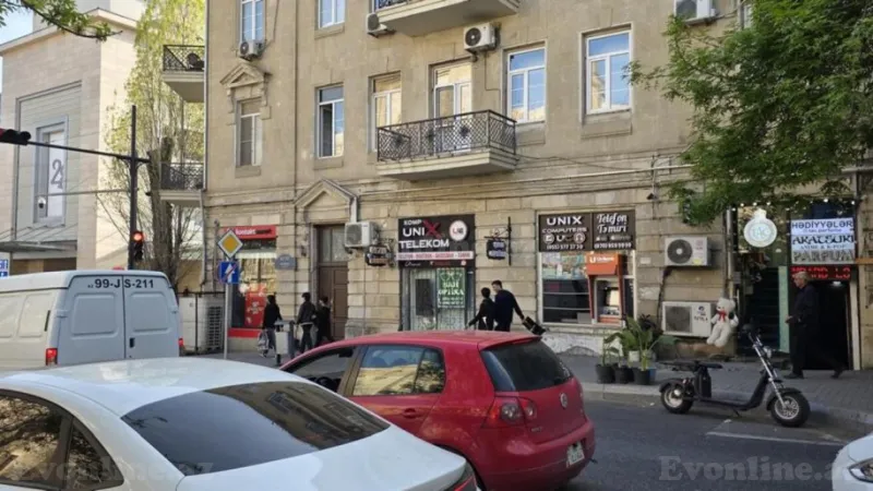 Satılır 4 otaqlı Mənzil Köhnə tikili 90 m² 28 May m. - şəkil 16