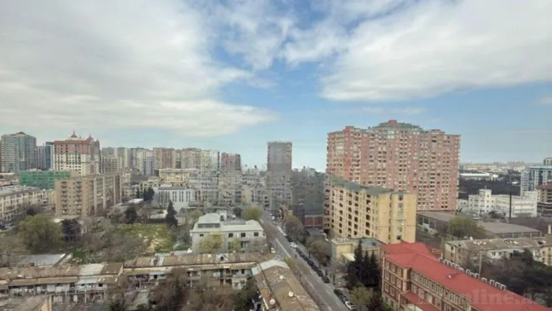Satılır 3 otaqlı Mənzil Yeni tikili 141 m² 28 May m. - şəkil 2