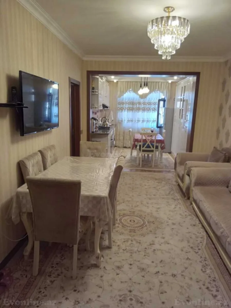 3 otaqlı Mənzil 80 m² 4-cü mikrorayon Satılır