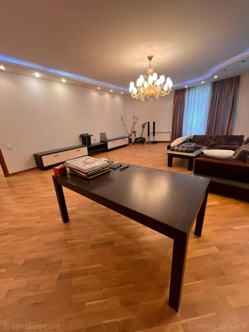 Satılır 4 otaqlı Mənzil Yeni tikili 198 m² Nizami m. - şəkil 2