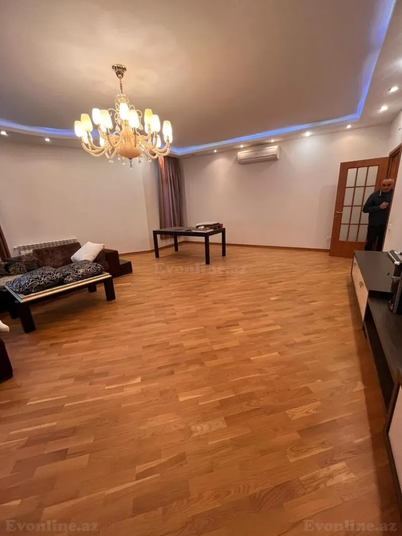 Satılır 4 otaqlı Mənzil Yeni tikili 198 m² Nizami m. - şəkil 3