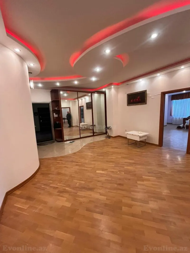 Satılır 4 otaqlı Mənzil Yeni tikili 198 m² Nizami m. - şəkil 8