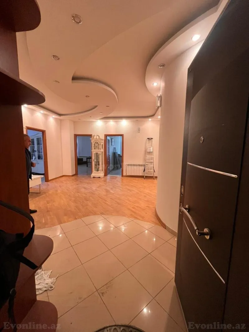 Satılır 4 otaqlı Mənzil Yeni tikili 198 m² Nizami m. - şəkil 10