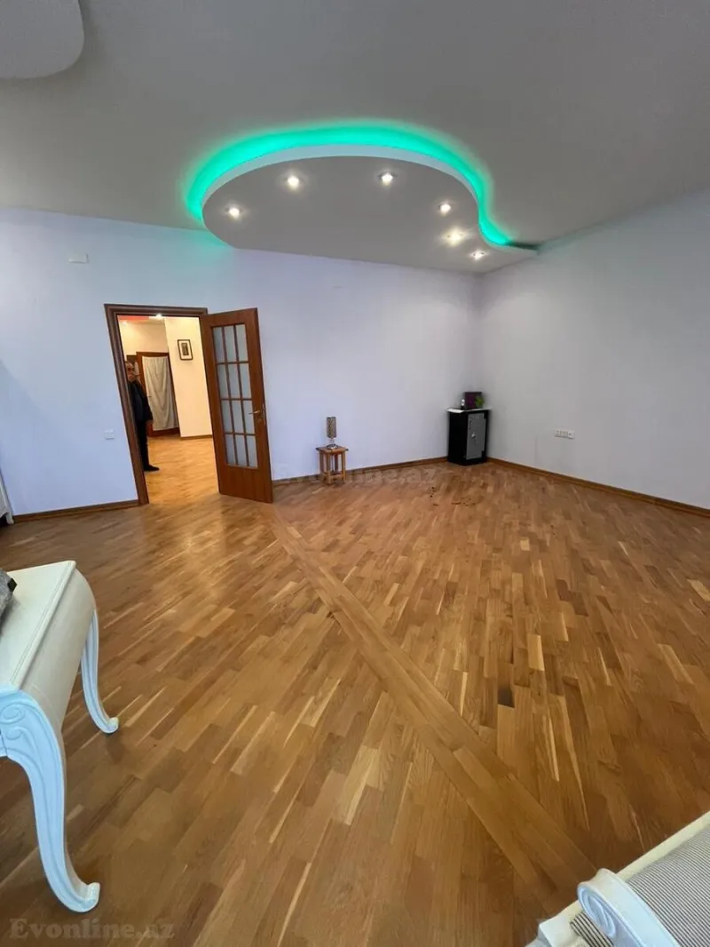 Satılır 4 otaqlı Mənzil Yeni tikili 198 m² Nizami m. - şəkil 13