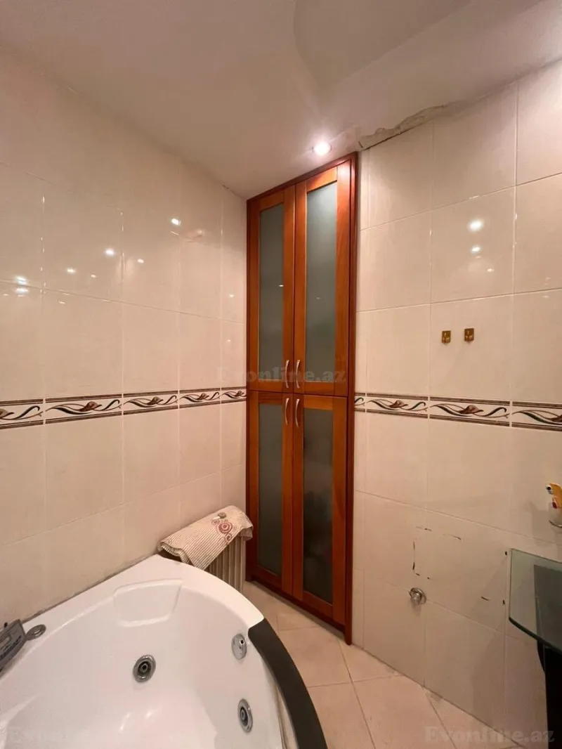 Satılır 4 otaqlı Mənzil Yeni tikili 198 m² Nizami m. - şəkil 15