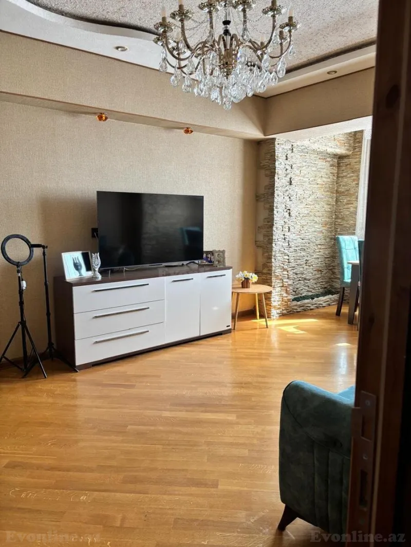 Satılır 3 otaqlı Mənzil Köhnə tikili 67 m² 8-ci mikrorayon - şəkil 3